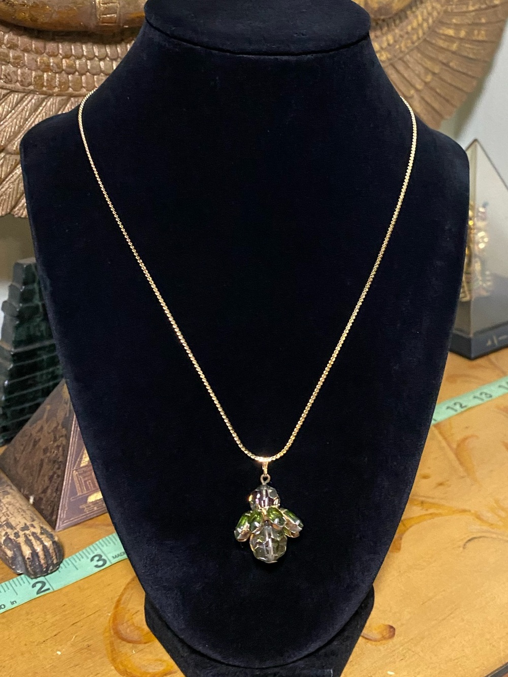 Vintage Necklace with Green Crystal Pendant - Elegant Women's Jewelry